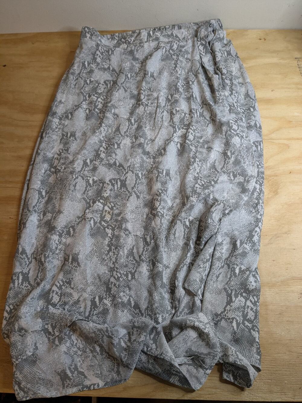 Downing Studio Womens Skirt Sz 1X Gray Skirt High Low Gray Midi Length Skirt NEW